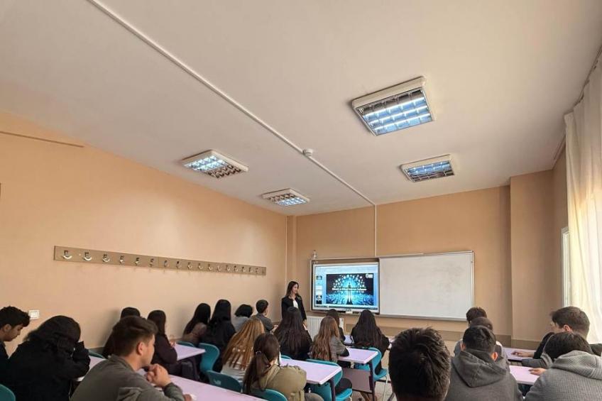 GÜVENLİ VE BİLİNÇLİ İNTERNET